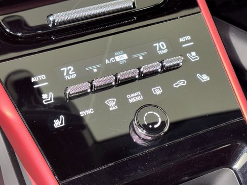 Used 2024 Porsche Cayenne image 33