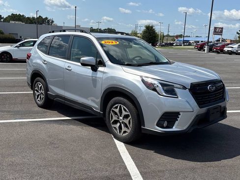 Used 2023 Subaru Forester Premium AWD/4WD image 36
