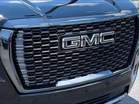 Used 2023 GMC Yukon Denali Ultimate w/ LPO, Floor Liner Package AWD/4WD image 35