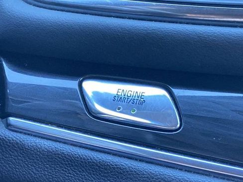 Used 2022 Buick Enclave Premium image 13