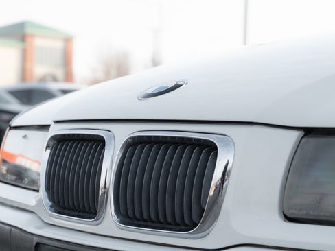 Used 1999 BMW 328i Convertible image 24