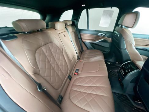 Used 2024 BMW X5 M60i w/ Executive Package image 28