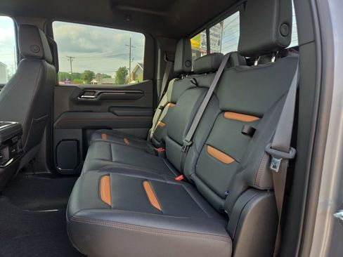 Used 2023 GMC Sierra 1500 AT4 w/ AT4 Premium Package image 14