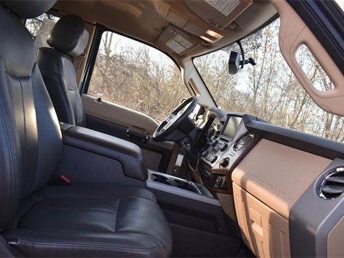 Used 2015 Ford F350 Lariat w/ Chrome Package image 15