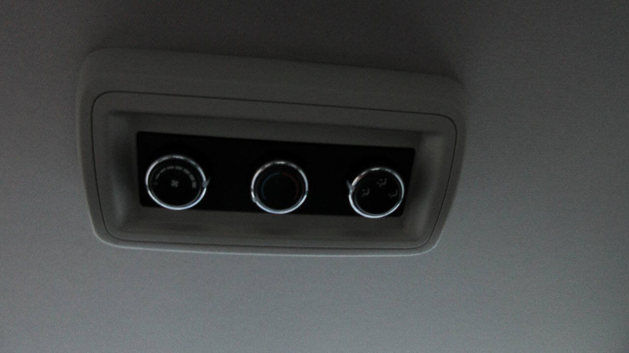 Used 2012 Dodge Grand Caravan SE FWD image 33