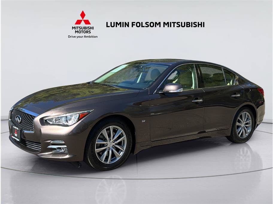 Used 2015 INFINITI Q50 Premium w/ Navigation Package RWD image 1