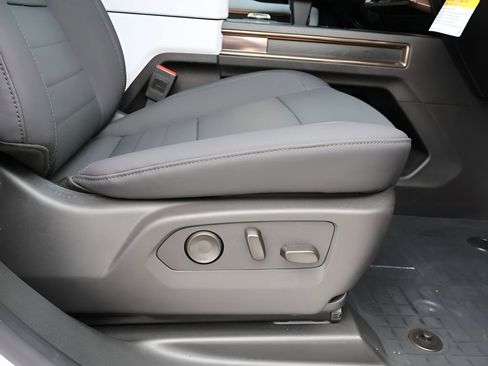 Used 2025 GMC Hummer EV 3X image 12