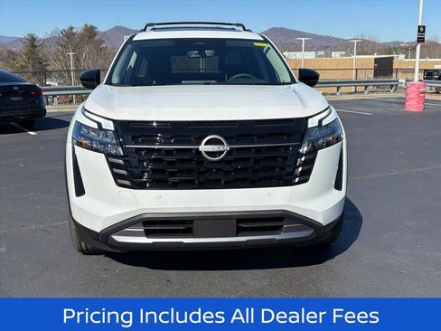 New 2026 Nissan Pathfinder SL w/ SL Premium Package AWD/4WD image 4