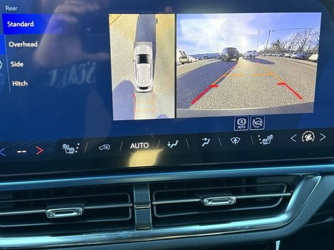 New 2026 Chevrolet Equinox EV LT image 19