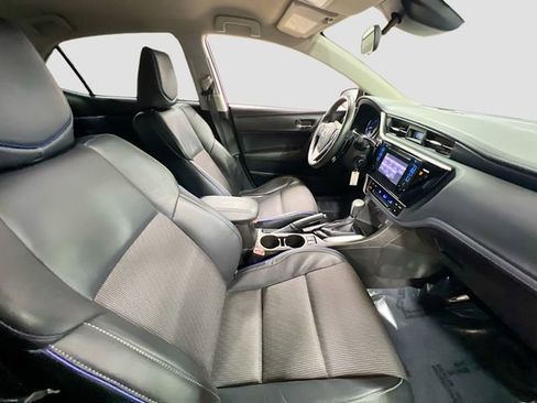 Used 2017 Toyota Corolla SE image 25