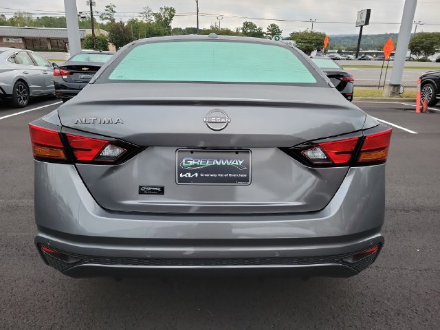 Used 2025 Nissan Altima 2.5 SV FWD image 6