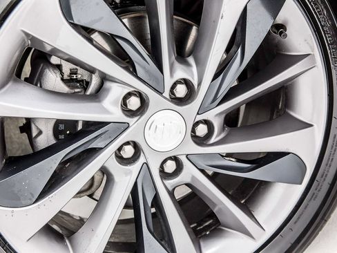 Used 2022 Buick Encore GX Select w/ Sport Touring Package image 41