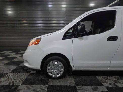 Used 2020 Nissan NV200 S image 28