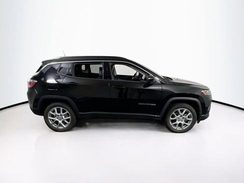 Used 2022 Jeep Compass Latitude AWD/4WD image 4