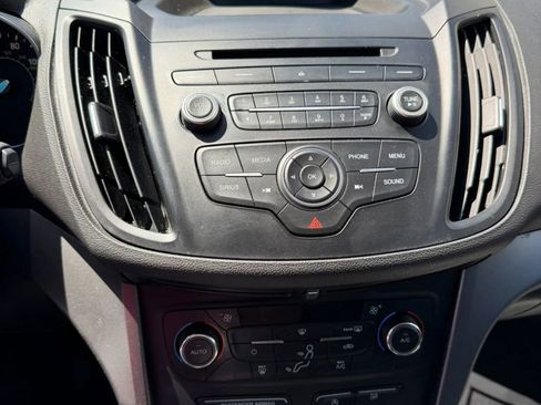 Used 2017 Ford Escape SE FWD image 7