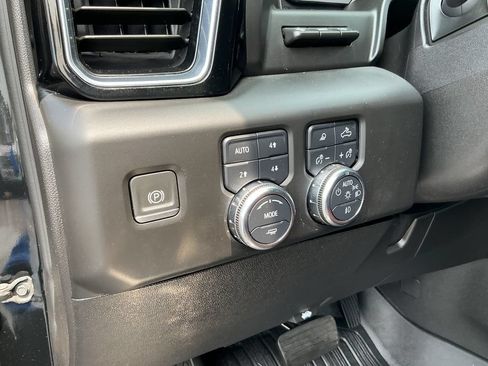 Used 2024 GMC Sierra 2500 Denali Ultimate AWD/4WD image 19