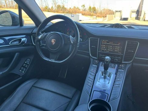 Used 2014 Porsche Panamera S image 27