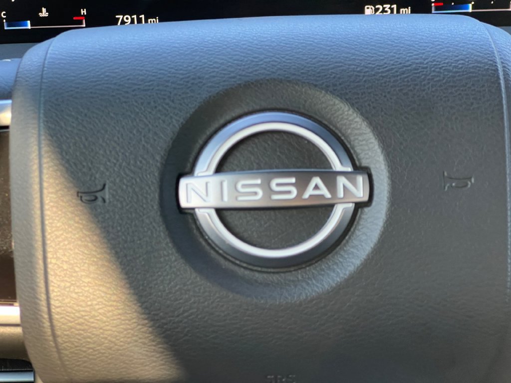 Certified 2026 Nissan Armada SL w/ Captain's Chari Seat Package RWD image 5
