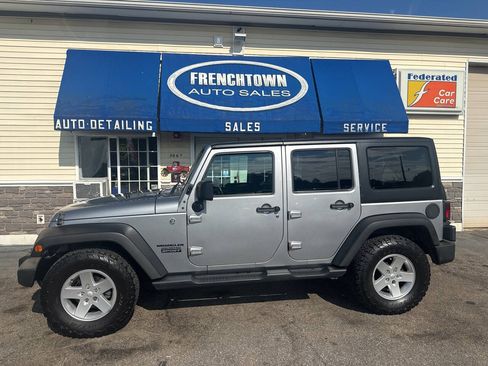Used 2015 Jeep Wrangler Unlimited Sport w/ Quick Order Package 24S AWD/4WD image 3