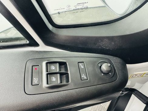 Used 2026 RAM ProMaster 2500 w/ Convenience Group FWD image 7