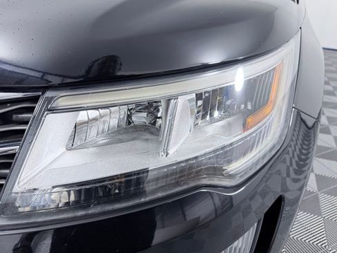 Used 2017 Ford Explorer XLT w/ Equipment Group 202A image 25