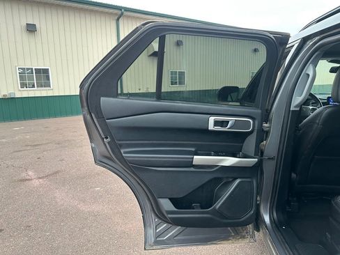 Used 2022 Ford Explorer XLT w/ Equipment Group 202A image 21