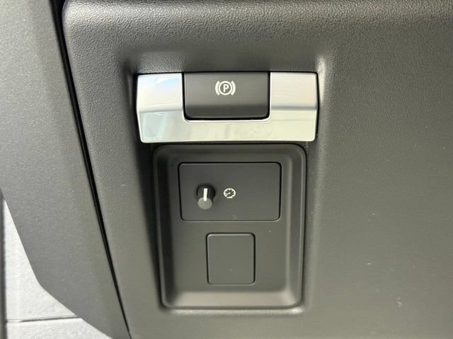 New 2026 Land Rover Defender 130 V8 AWD/4WD image 38