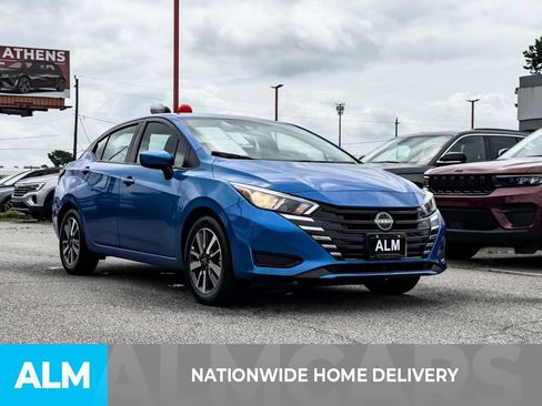 Used 2024 Nissan Versa SV FWD image 4