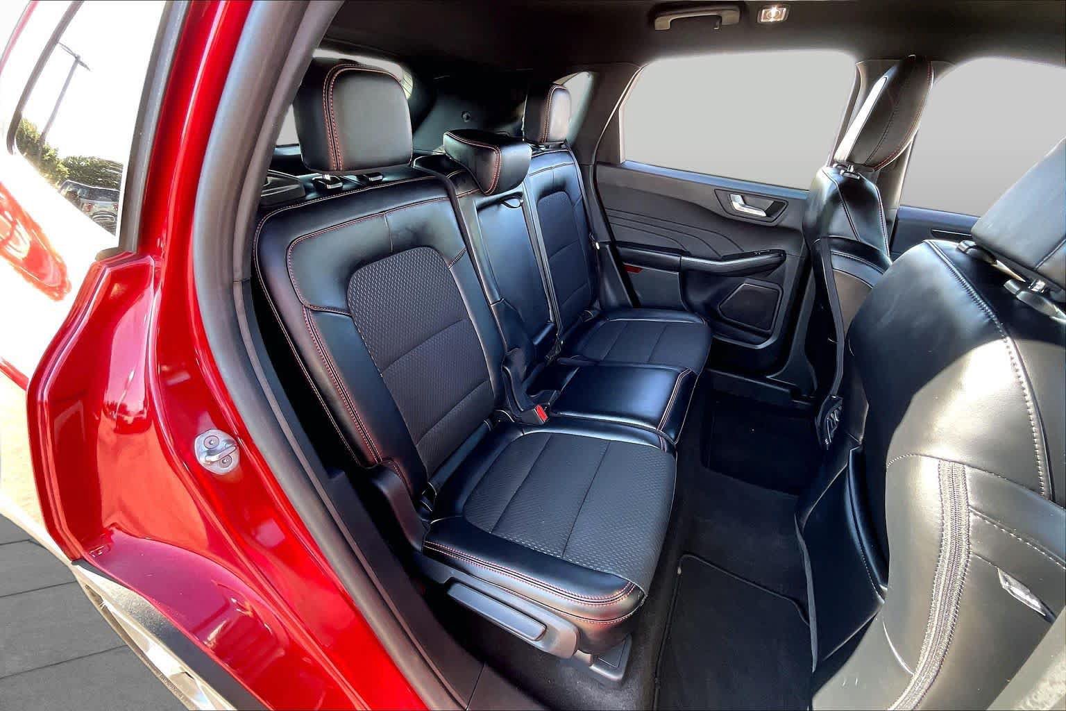 Used 2025 Ford Escape ST-Line FWD image 19