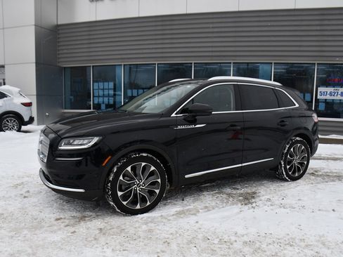 Used 2022 Lincoln Nautilus Reserve image 2