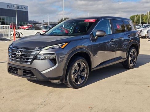 Certified 2024 Nissan Rogue SV image 3