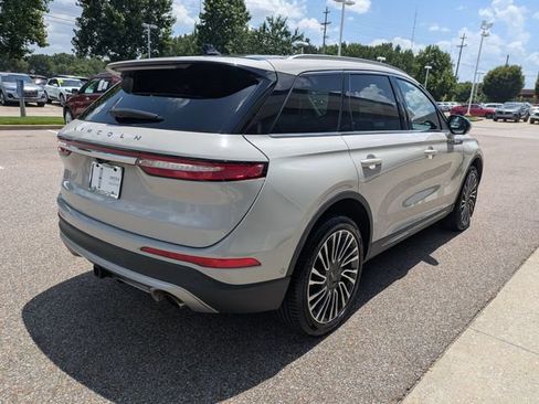 Used 2022 Lincoln Corsair Reserve w/ Equipment Group 201A AWD/4WD image 8