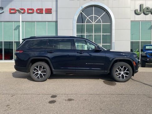 Certified 2023 Jeep Grand Cherokee L Limited AWD/4WD image 4