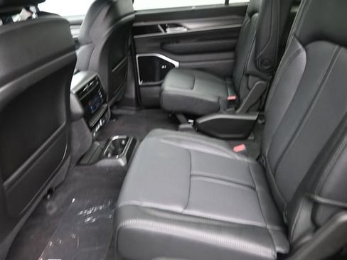 New 2026 Jeep Grand Wagoneer Limited AWD/4WD image 13