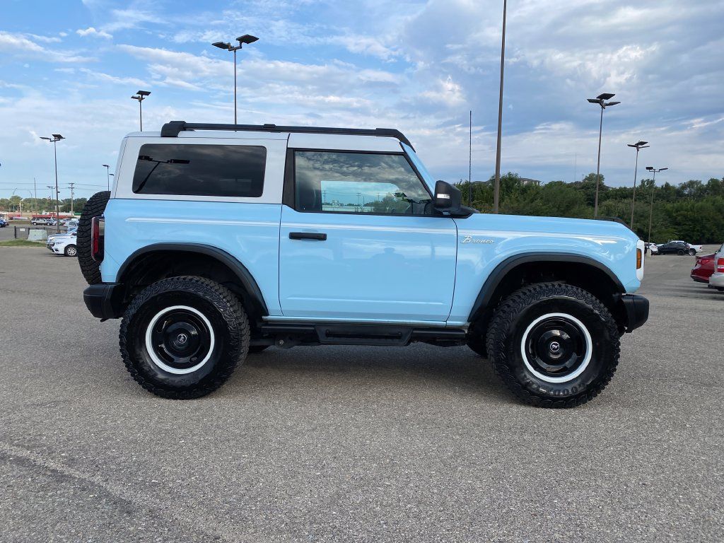 Used 2024 Ford Bronco Heritage Edition AWD/4WD image 7