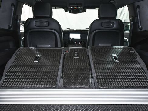 Used 2021 Land Rover Defender 90 X-Dynamic S AWD/4WD image 64