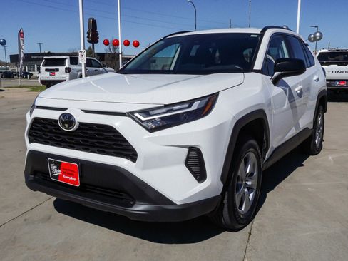 Certified 2025 Toyota RAV4 LE image 4