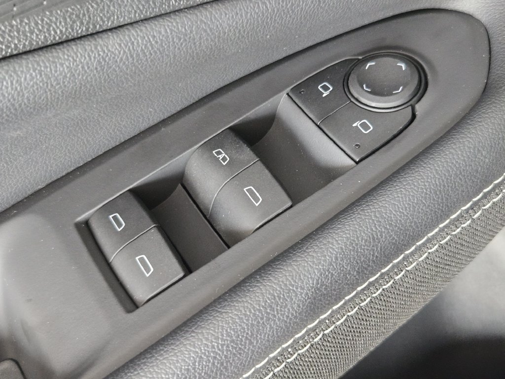 New 2025 Chevrolet Blazer EV LT w/ Midnight/Sport Edition FWD image 24