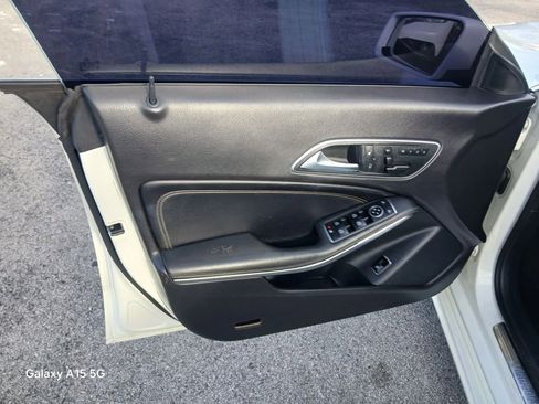 Used 2015 Mercedes-Benz CLA 250 image 11