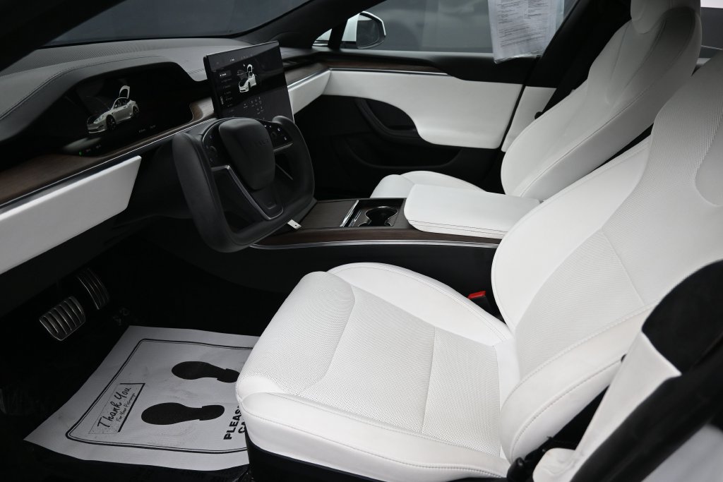 Used 2023 Tesla Model S AWD/4WD image 28
