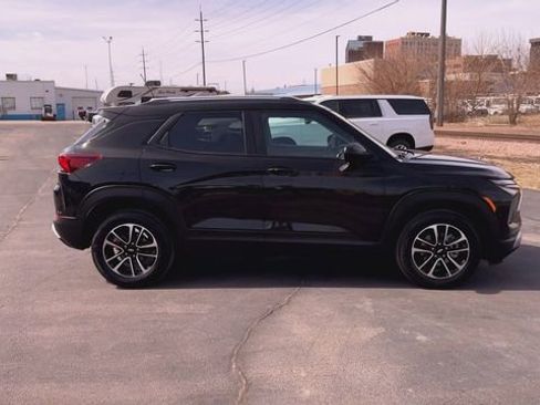 Used 2025 Chevrolet TrailBlazer LT image 9