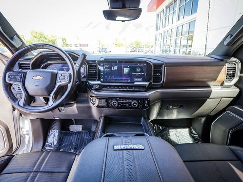 Used 2025 Chevrolet Silverado 2500 High Country w/ High Country Premium Package AWD/4WD image 18