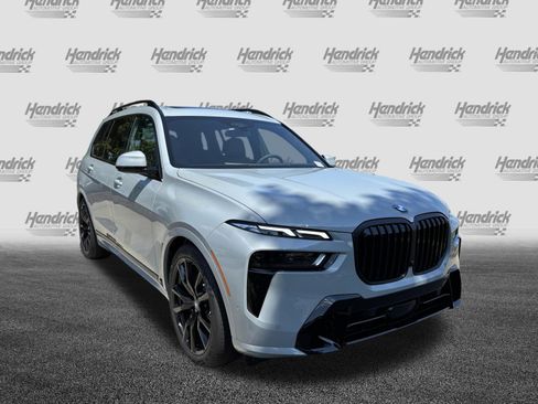 New 2027 BMW X7 xDrive40i w/ M Sport Package AWD/4WD image 2