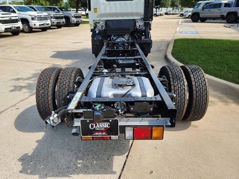 New 2025 Chevrolet Low Cab Forward 5500XG image 32