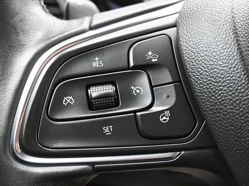 Used 2021 Buick Envision Essence image 27