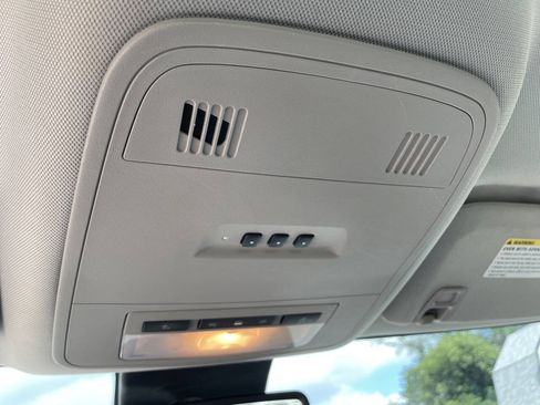 Used 2010 Buick LaCrosse CX FWD image 21