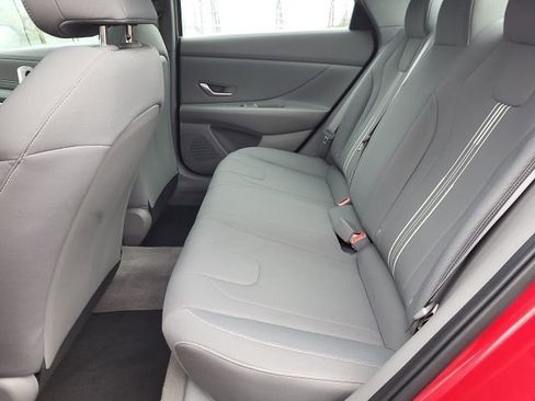 Certified 2023 Hyundai Elantra SEL w/ Convenience Package image 12