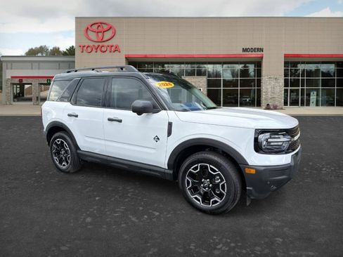 Used 2026 Ford Bronco Sport Outer Banks w/ Outer Banks Tech Package+ AWD/4WD image 3