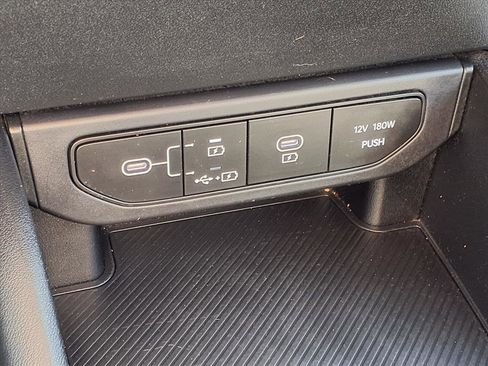 Used 2025 Kia K4 FWD image 8