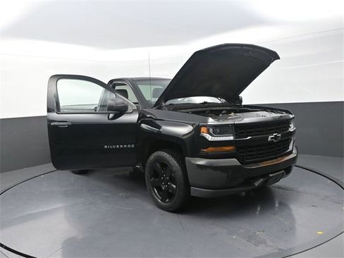 Used 2018 Chevrolet Silverado 1500 W/T w/ Black Out Edition image 25
